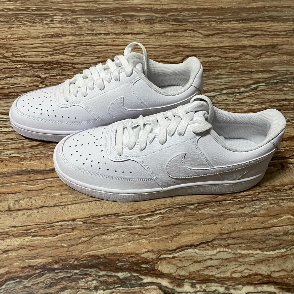Nike White Low Top Sneakers - Picture 7 of 9